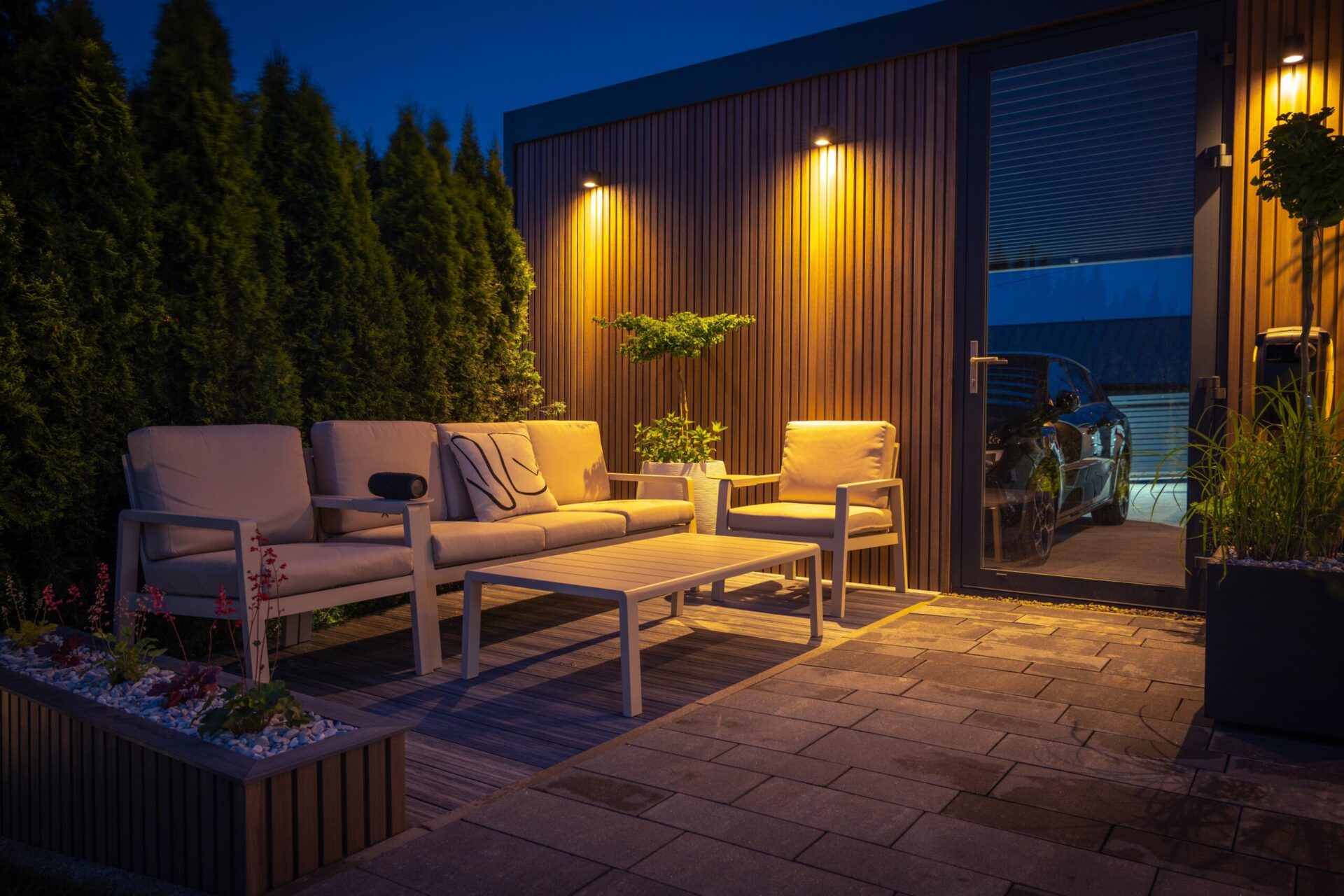 Lounge,And,Dining,Area,At,Modern,Residential,Backyard,Decorated,With